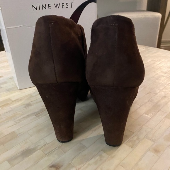 Brown suede platform booties - Picture 4 of 5